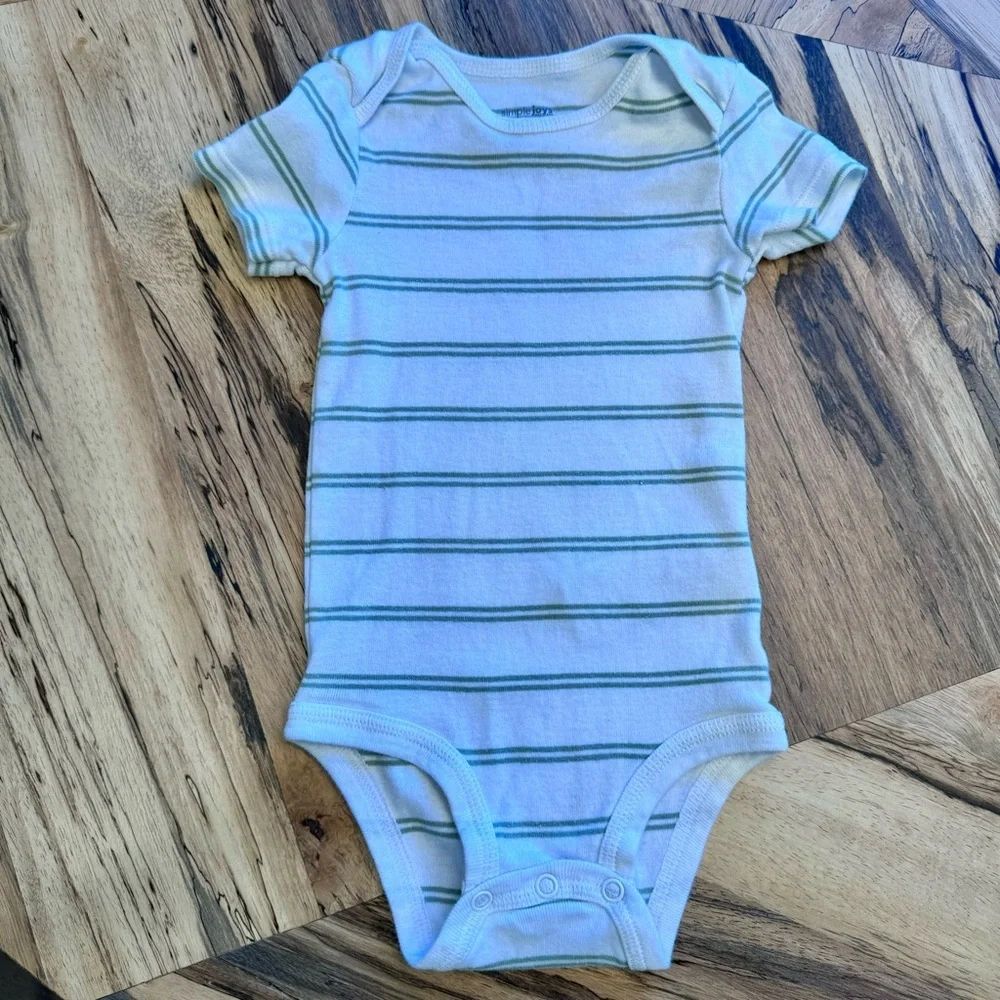 Carter's Green and White Bodysuits